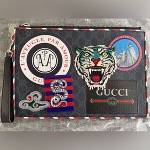 Gucci Courrier GG Supreme Zip Pouch w/ Tiger & Snake Patches – New with Tags